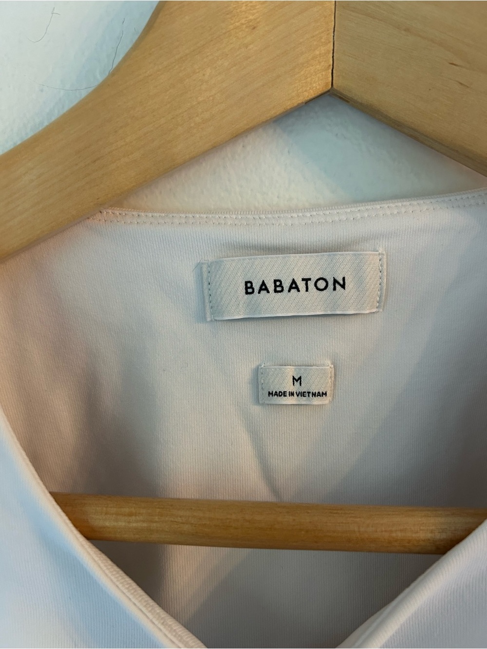 Aritzia Babaton Original Contour Crew Cropped T-shirt - White - Picture 4 of 6